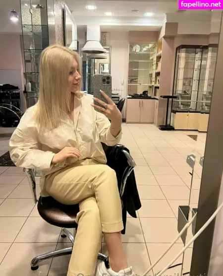 Emilycutie1 OnlyFans Thumbnail #OWwnhX9o8j