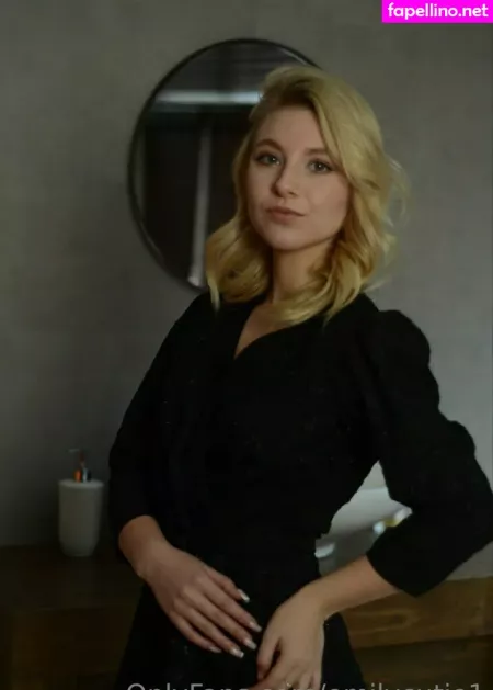 Emilycutie1 OnlyFans Thumbnail #xgn8PF6YqF