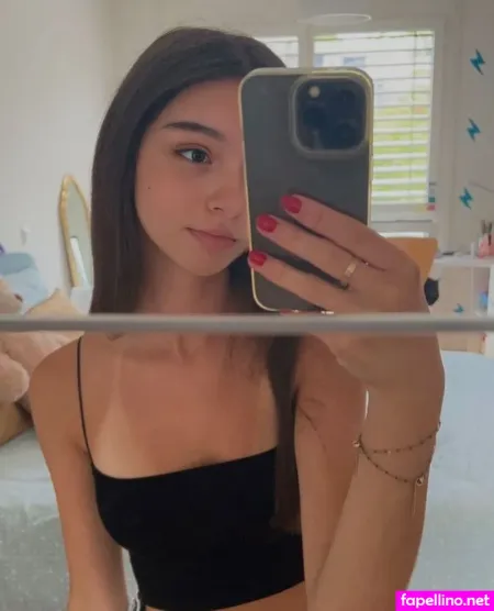 Emilycutiexx OnlyFans Thumbnail #9g6T1JVdhM