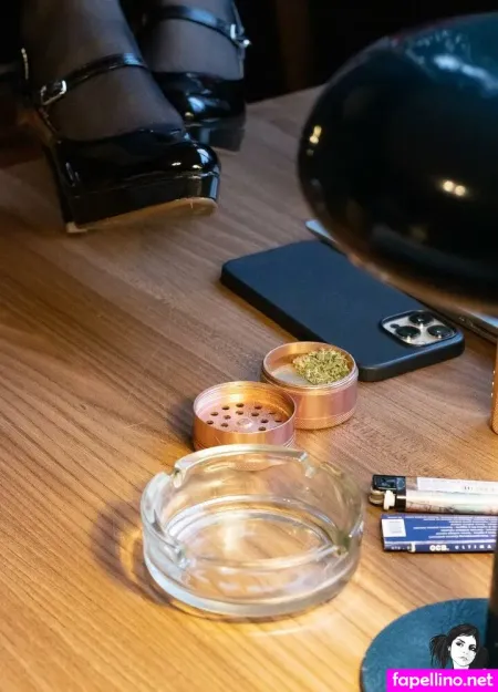 Emilydelarge OnlyFans Thumbnail #zYr1wLU1MB