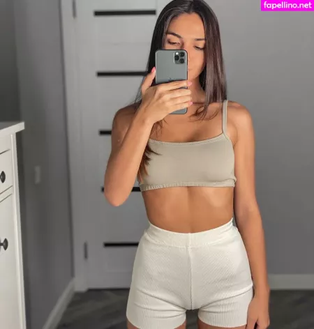 Emilyemrata2 OnlyFans Thumbnail #wyh18lMi8z