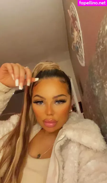 Emilyexotics OnlyFans Thumbnail #gBYJC6Ru7O