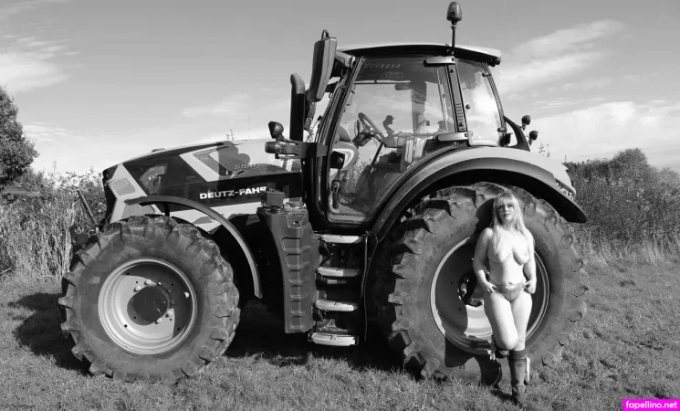 Emilyfa OnlyFans Thumbnail #quq0zUvc1n