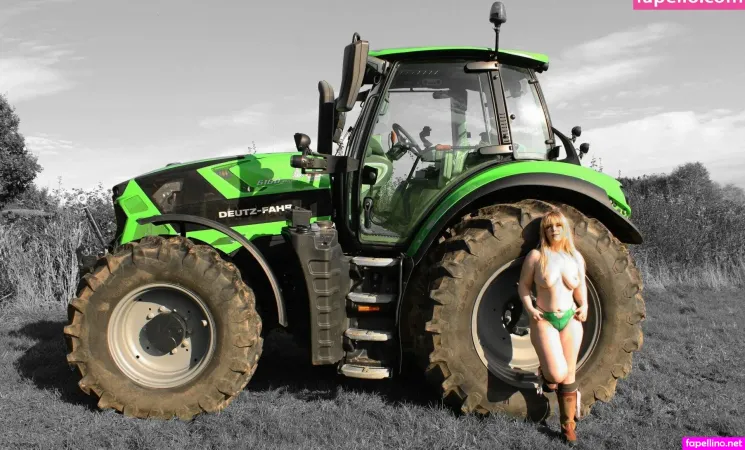 Emilyfa OnlyFans Thumbnail #t0GgHniug1