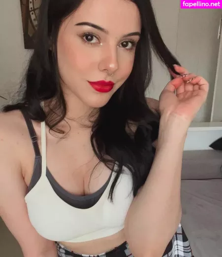 Emilyisredcoat OnlyFans Thumbnail #OZdDZNlCLi