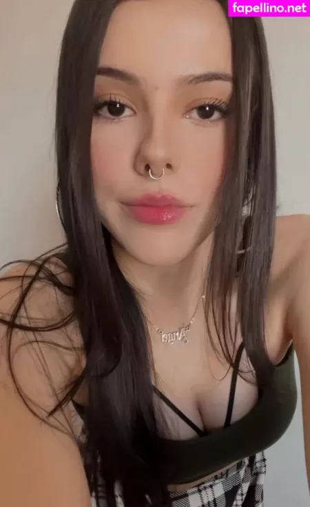 Emilyisredcoat OnlyFans Thumbnail #PWuyoLkzy3