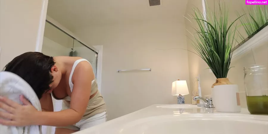 Emilyjeanbeauty OnlyFans Thumbnail #mxC5wjDOlu