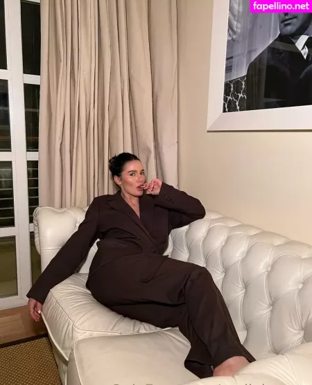 Emilykernsx OnlyFans Thumbnail #AAUNlWDovH