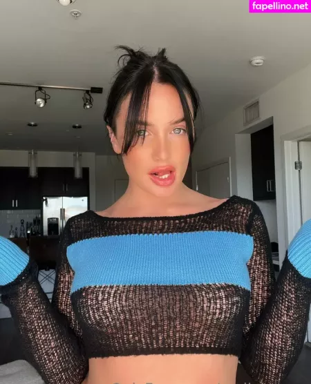 Emilykernsx OnlyFans Thumbnail #PntnbRl5cX