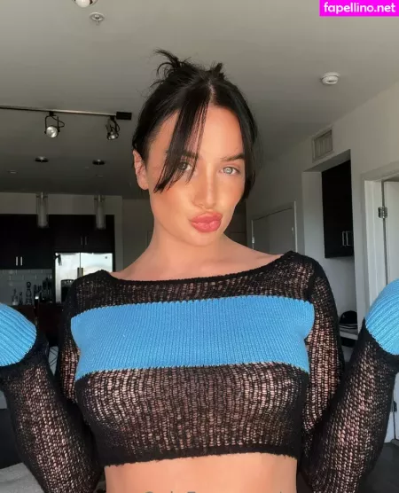 Emilykernsx OnlyFans Thumbnail #jSHCvgEJBt