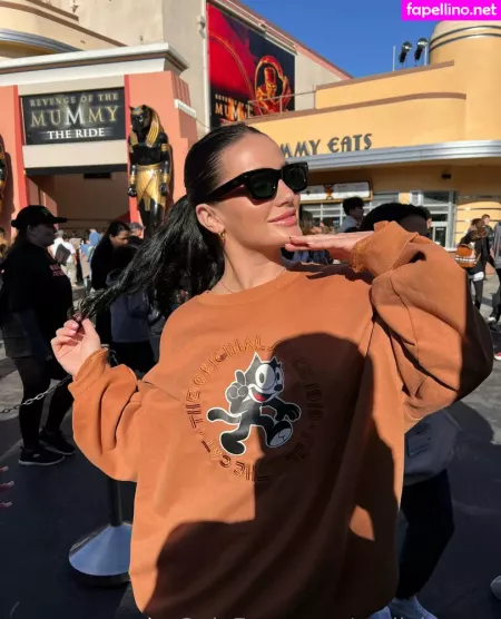 Emilykernsx OnlyFans Thumbnail #oQxsqMyYEU