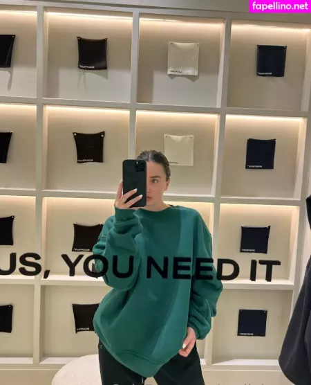 Emilykernsx OnlyFans Thumbnail #prE2fJz2nM