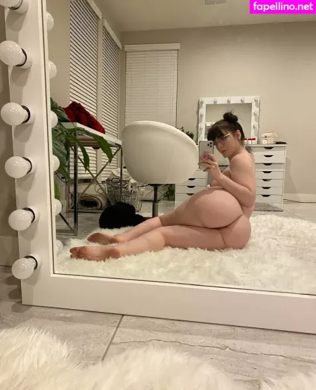 Emilylynne OnlyFans Thumbnail #kaD8avNdXP