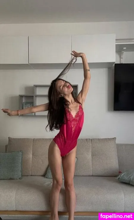 Emilymoore69 OnlyFans Thumbnail #W1AZMTRGgG