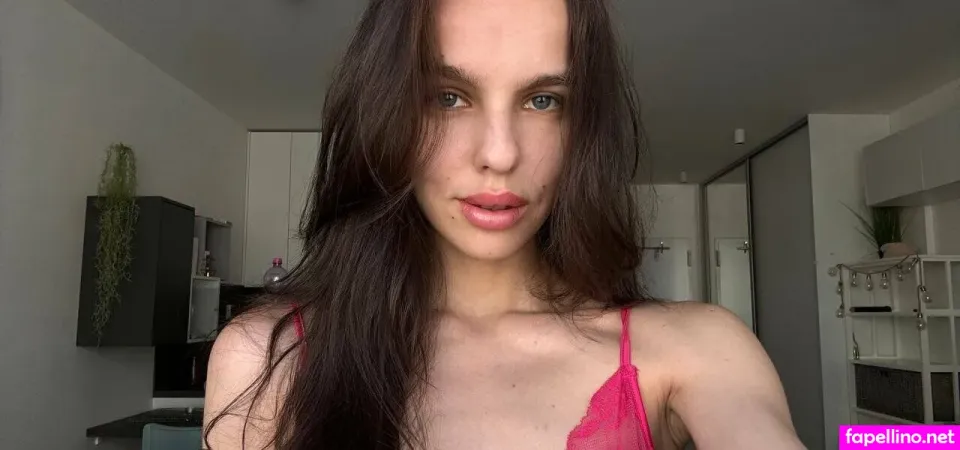 Emilymoore69 OnlyFans Thumbnail #ix7I2YgFcQ