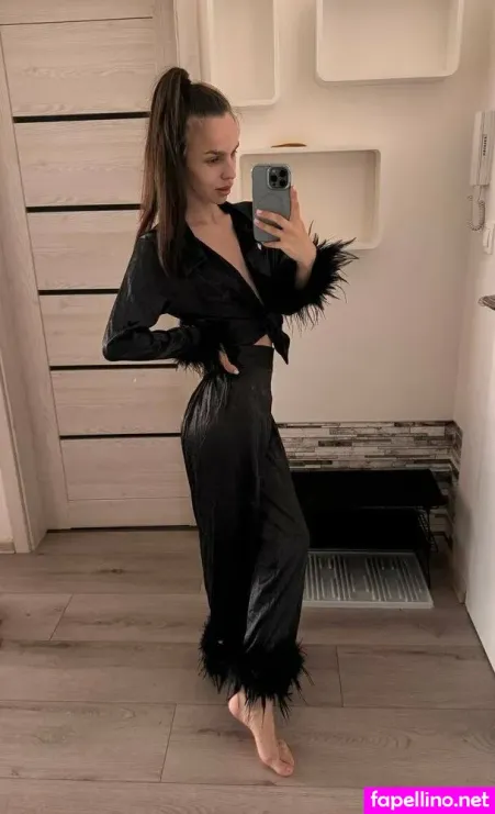 Emilymoore69 OnlyFans Thumbnail #uIeKoEZ482