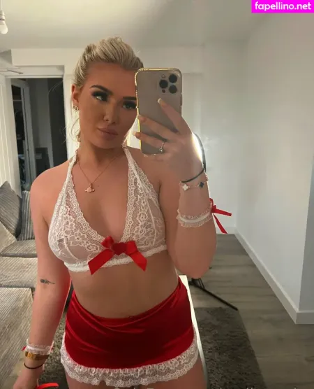 Emilymrlor OnlyFans Thumbnail #f9gVcgIWEH
