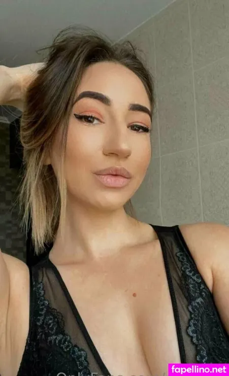 Emilyon OnlyFans Thumbnail #D8bE0QjeoO