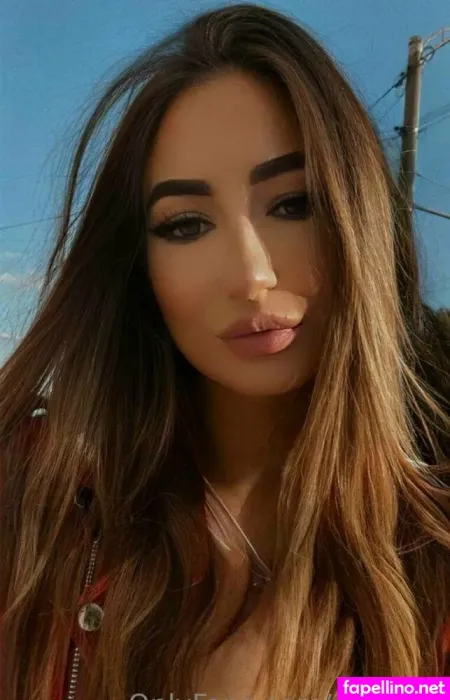 Emilyon OnlyFans Thumbnail #DD3uJ6SQZs