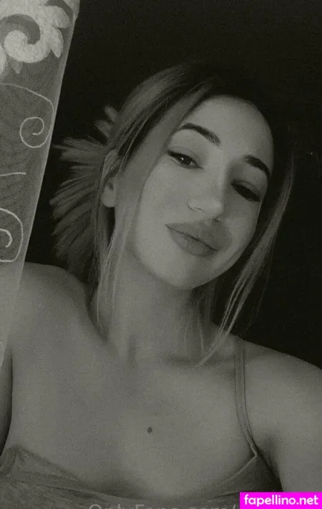 Emilyon OnlyFans Thumbnail #NOQUmmBg2M