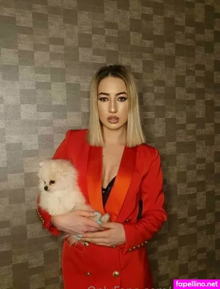 Emilyon Main Profile Photo