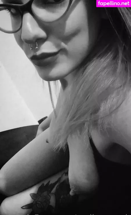 Emilypageok OnlyFans Thumbnail #GFEx89lwGJ