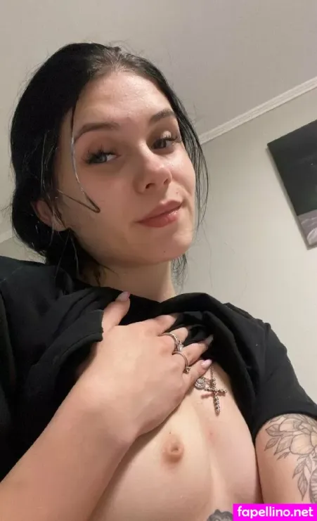 Emilypeachez OnlyFans Thumbnail #sEPnUekPIC