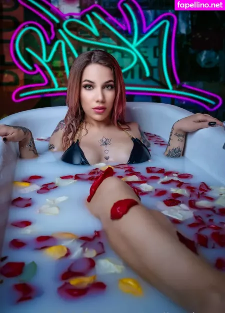 Emilypoisonx OnlyFans Thumbnail #t86qENaACj