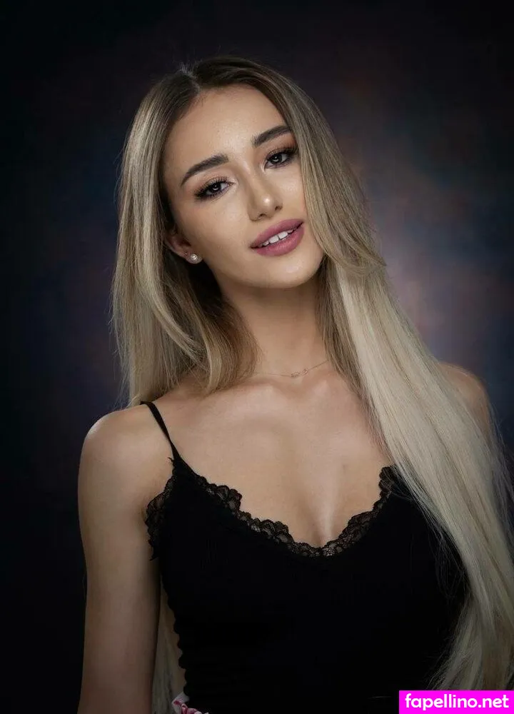 emilyraymond._, emilyrayxo Nude Leaked OnlyFans Photo #FjraL3vb2y