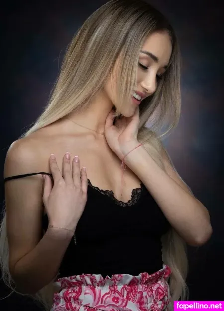Emilyraymont OnlyFans Thumbnail #PnY6TmfmXb