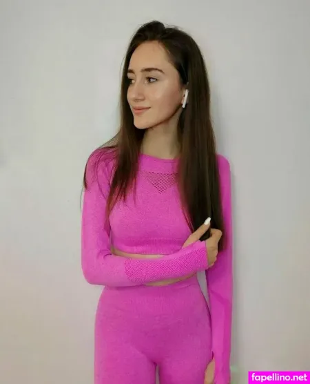 Emilyraymont OnlyFans Thumbnail #lZ72UagSLh