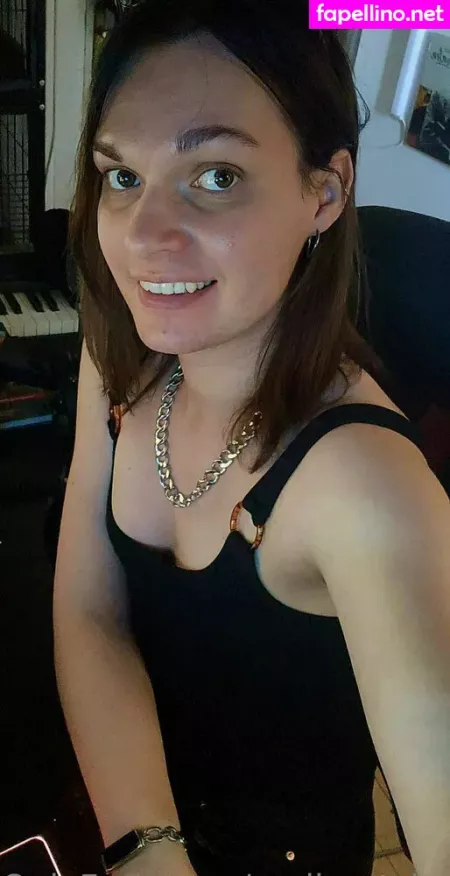 Emilyretcher OnlyFans Thumbnail #715aBxs5dL