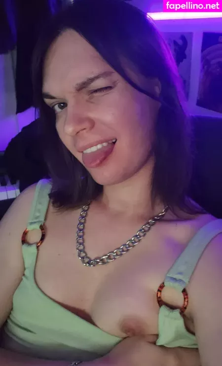 Emilyretcher OnlyFans Thumbnail #r5B9sqTTOO