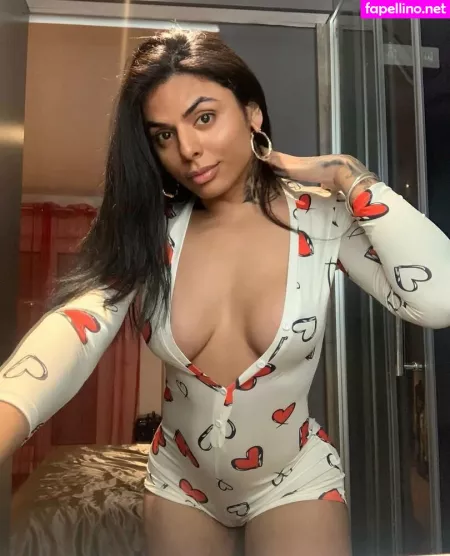 Emilysales19 OnlyFans Thumbnail #Daza4E84g1