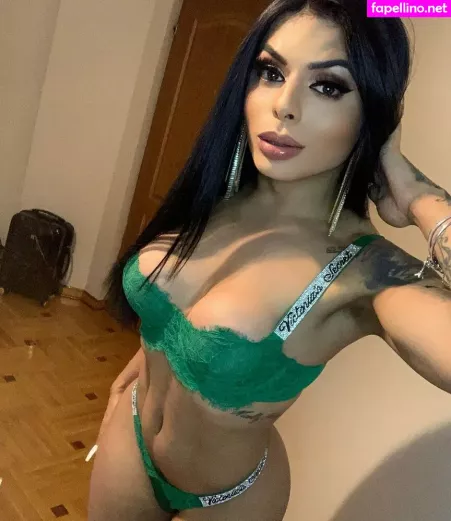 Emilysales19 OnlyFans Thumbnail #RJb3PvUnF8