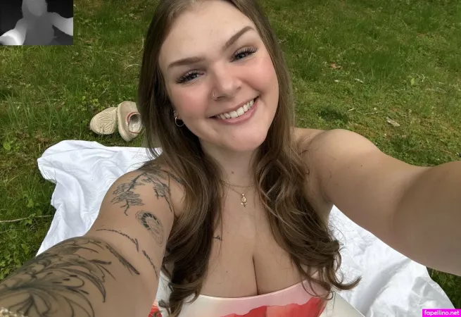 Emilysmallssss OnlyFans Thumbnail #z3nBZzNLt9