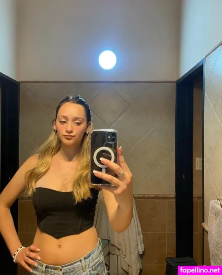 Emilysterling OnlyFans Thumbnail #8lQtPu8eFA