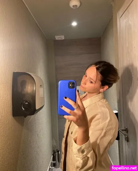 Emilysterling OnlyFans Thumbnail #DLM47ESxeV