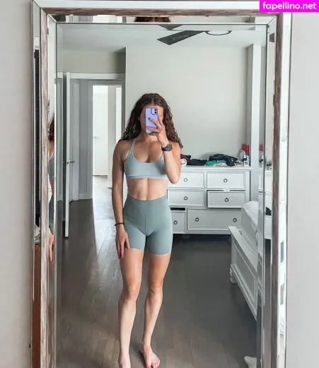 Emilythankyounext OnlyFans Thumbnail #2YICOq4yPF