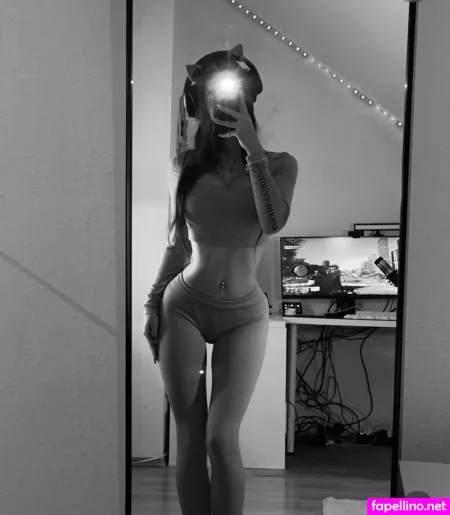 Emilyvanxssa OnlyFans Thumbnail #1rEYOrSKEt