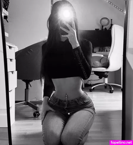 Emilyvanxssa OnlyFans Thumbnail #W0v9wDtVXx