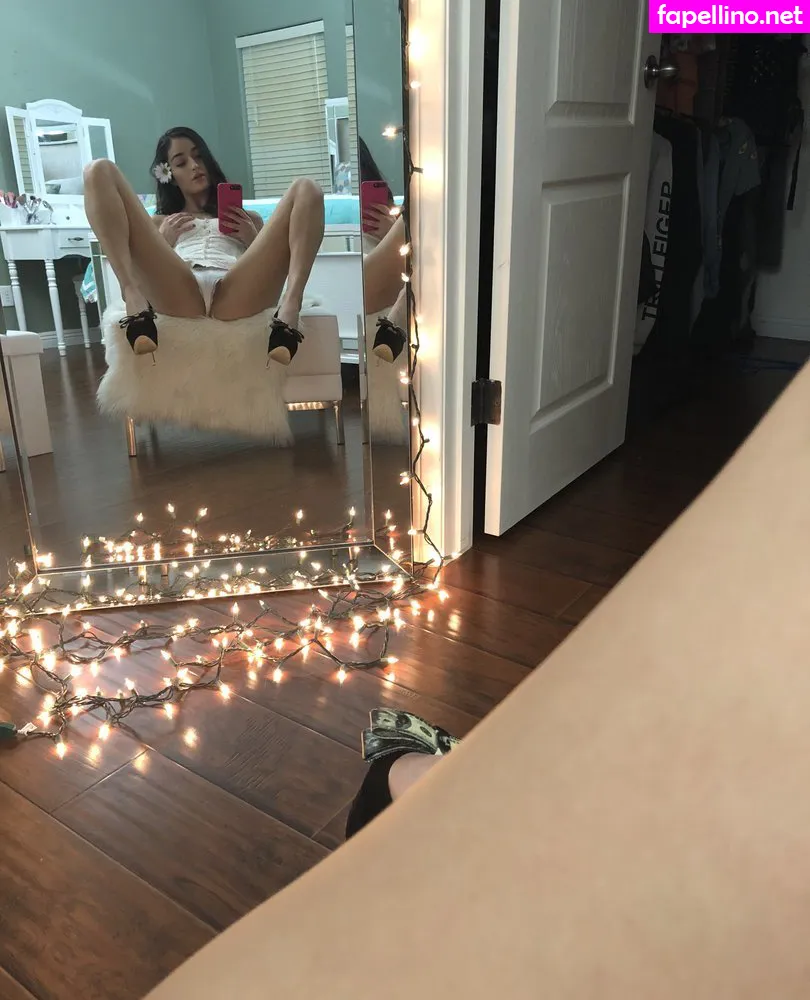 Emilywillisxx Nude Leaked OnlyFans Photo #e3S6yurJJZ