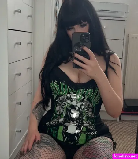 Emilyy Erenn OnlyFans Thumbnail #84pdIOD8iy