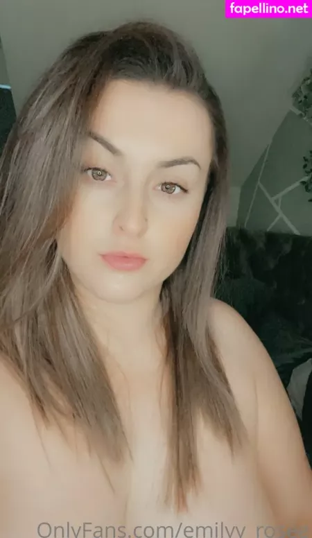 Emilyy Rosee OnlyFans Thumbnail #NSNoQ0OsyR