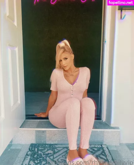 Emilyywild1 OnlyFans Thumbnail #zCIWhd84UR