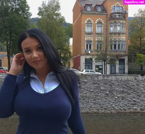 Emina Jahi OnlyFans Thumbnail #1MXKdtZ2gF