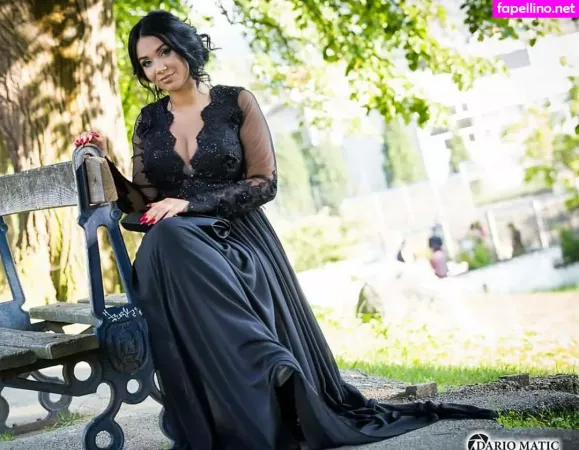 Emina Jahi OnlyFans Thumbnail #iMJlZWGQEe