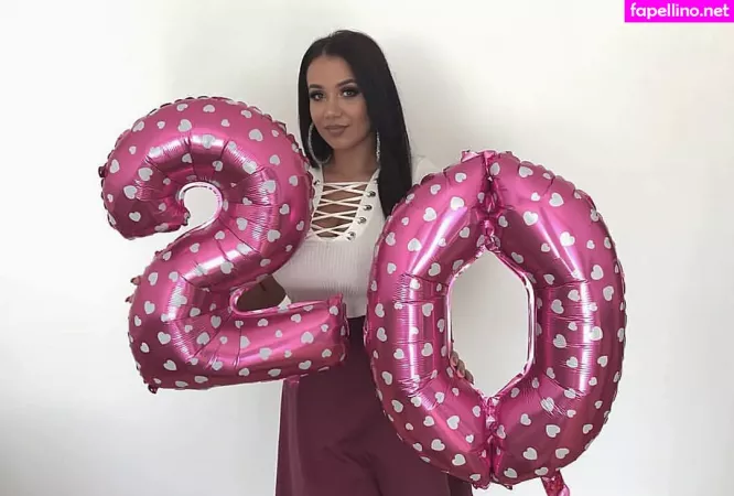 Emina Jahi OnlyFans Thumbnail #wu7yv50k8P