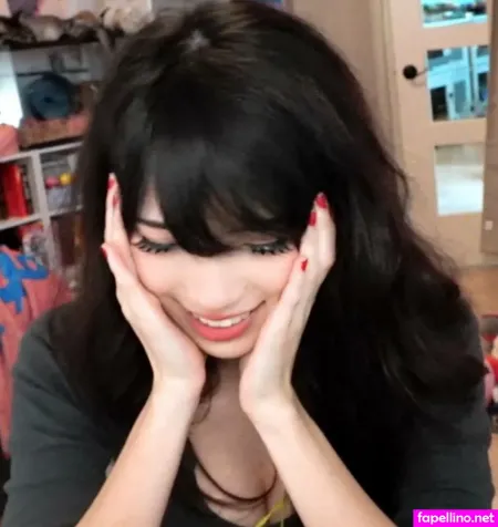 Emiru 33 OnlyFans Thumbnail #bVYKyMGqwH