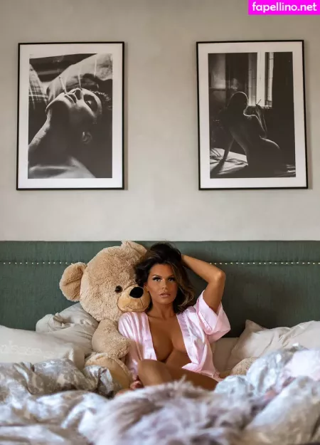 Emisecrets OnlyFans Thumbnail #6LEYulbxjP